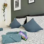 Cozee - Cozy 2-room With Netflix