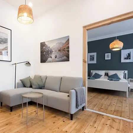 Cozee - Cozy 2-room With Netflix