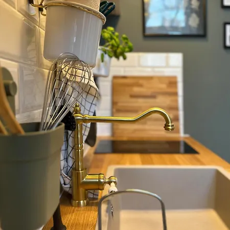 Cozee - Cozy 2-room With Netflix Appartement *