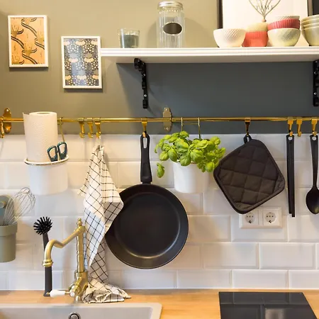 Cozee - Cozy 2-room With Netflix
