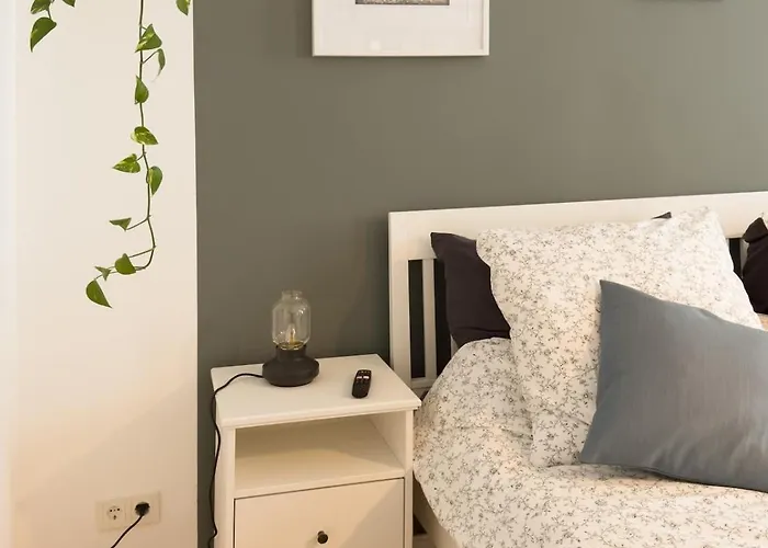 Cozee - Cozy 2-room With Netflix Lägenhet